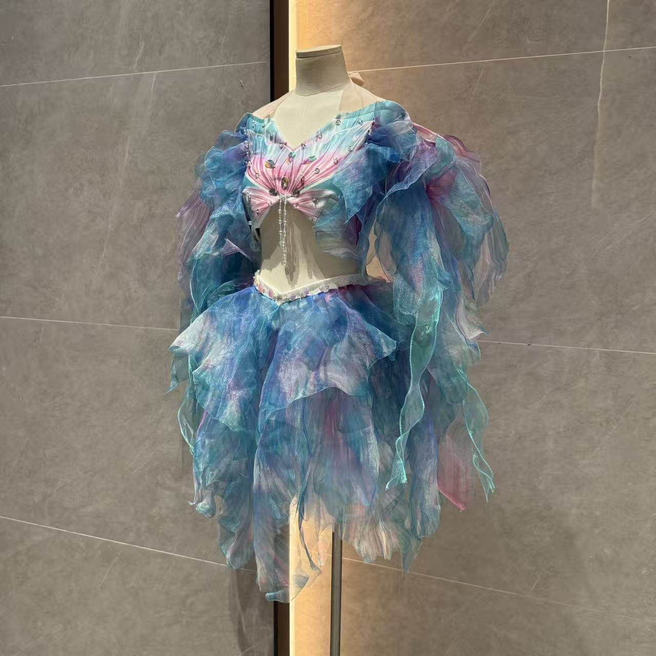 マーメイドウォーターダンススカートプリンセスドレス水槽水中ダ - Aquarium & Marine Museum Universiti Malaysia Sabah Kota Kinabalu Sabah Reviews のレビューと価格